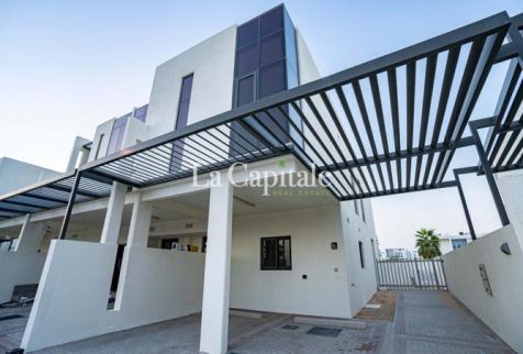 فيلا للإيجار فى دبي - دبيّ