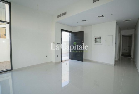 فيلا للإيجار فى دبي - دبيّ