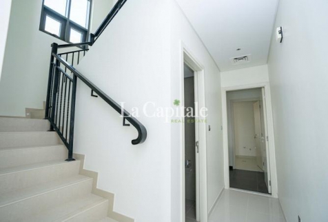 فيلا للإيجار فى دبي - دبيّ