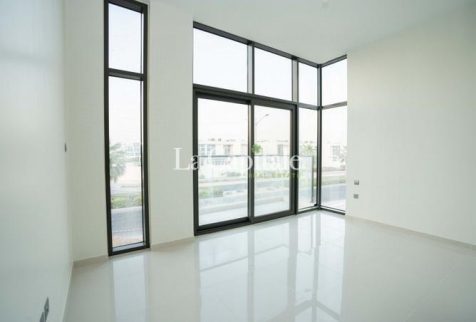 فيلا للإيجار فى دبي - دبيّ