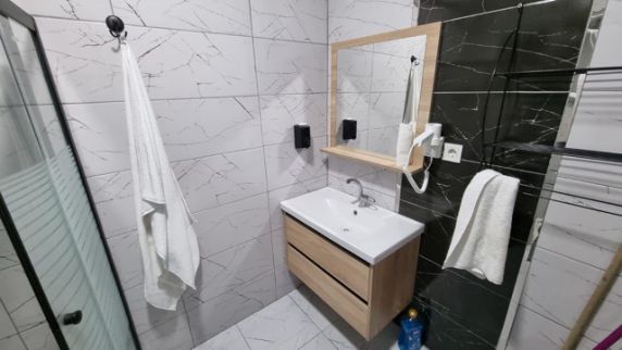 بيت شعبي للإيجار فى فتحية - موغلا