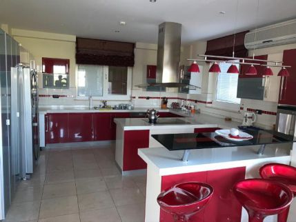 Villa For Rent In Buyukgekmege - Istanbul
