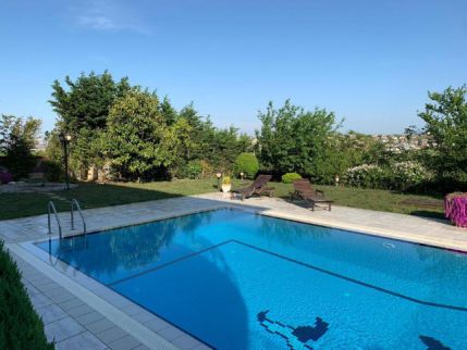 Villa For Rent In Buyukgekmege - Istanbul