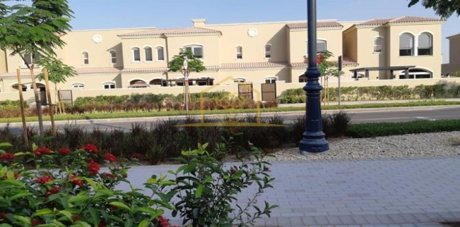 فيلا للإيجار