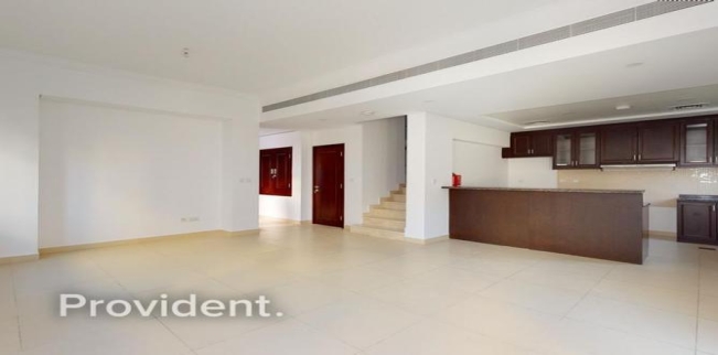 فيلا للإيجار