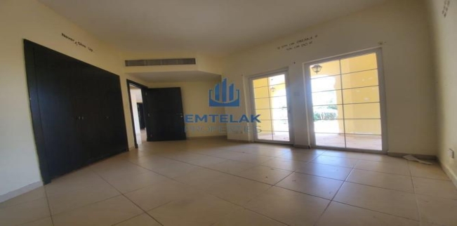 فيلا للإيجار