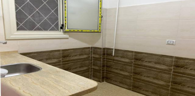 شقة للبيع فى زيزينيا - قسم الرمل - الإسكندرية