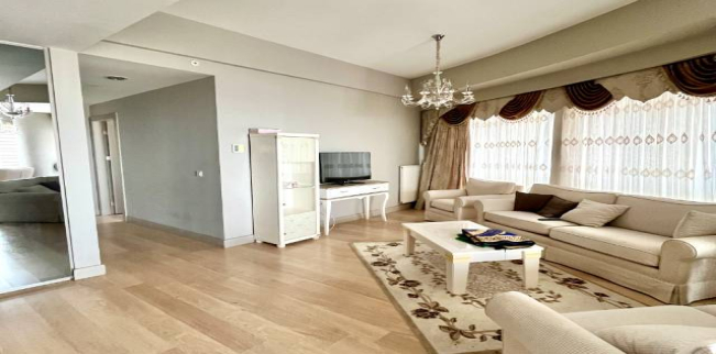 Apartment For Sale In Kuchukchekmege - Istanbul